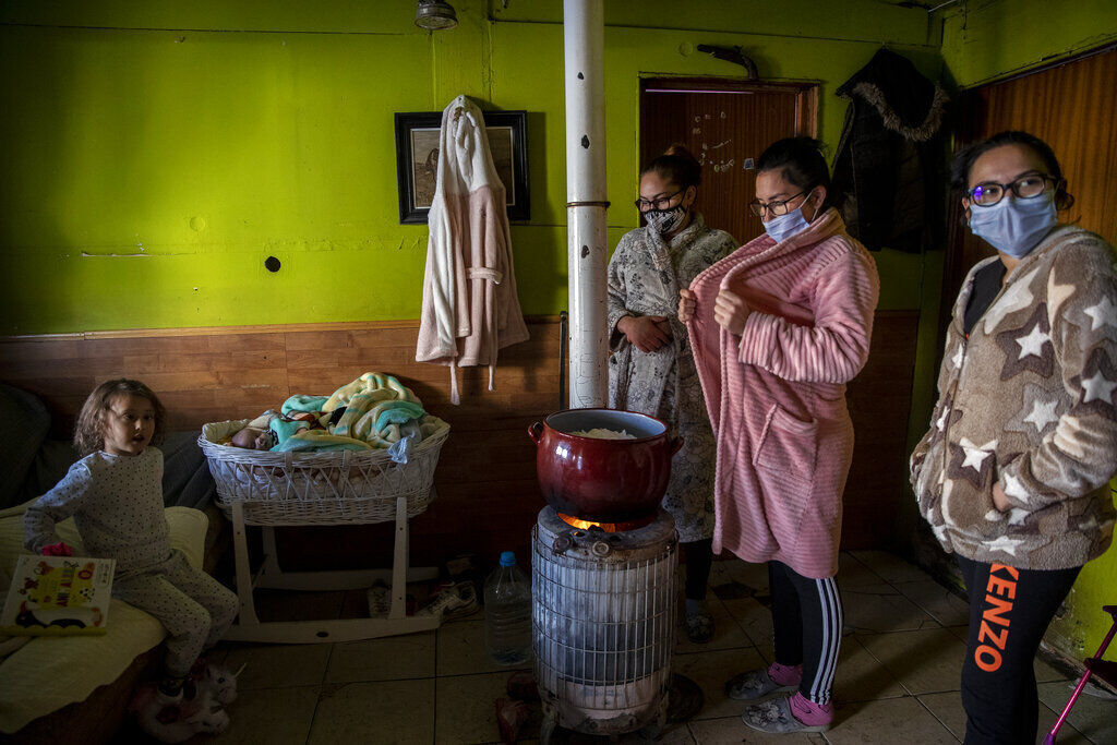 APTOPIX Spain Powerless Township